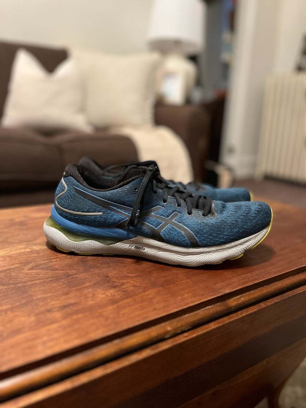 Asics Gel Nimbus 24 Size 10.5 Blue Running Shoes